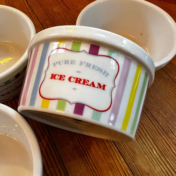 Robert Gordon set of four Multicolor or Striped, ice cream bowls, ramekins - Picture 3 of 6